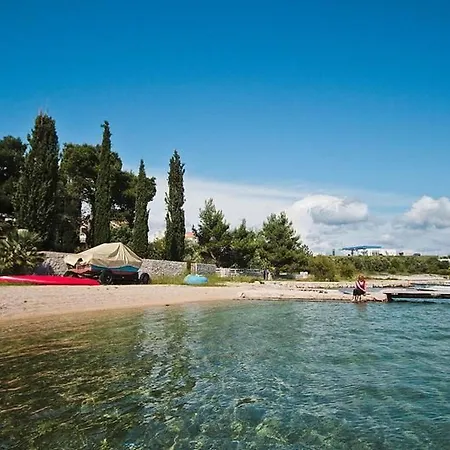 Direkt Am Und Strand- Mit Grossem Garten Und Terrasse- Hervorragend Fuer Fam By Interhome Casa vacanze *