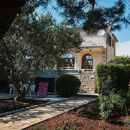 Direkt Am Und Strand- Mit Grossem Garten Und Terrasse- Hervorragend Fuer Fam By Interhome Casa vacanze *