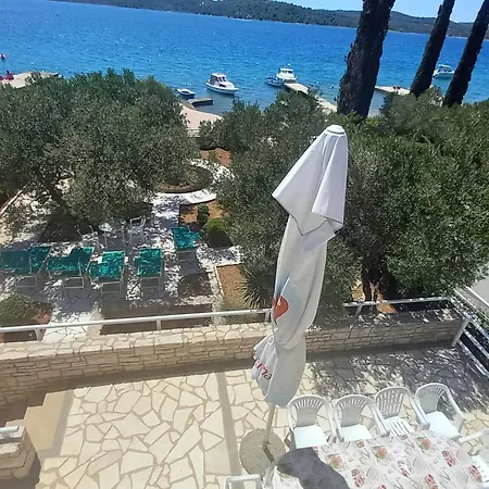 Direkt Am Und Strand- Mit Grossem Garten Und Terrasse- Hervorragend Fuer Fam By Interhome Casa vacanze *
